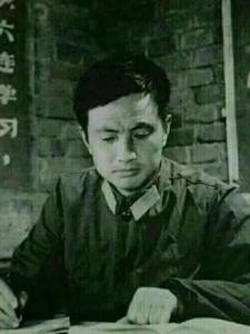 青年時代的任正非